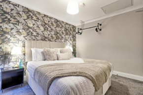 Colchester - 5 Bedrooms - Sleeps 10 - Long Term Stays - Business - Contractors - Families